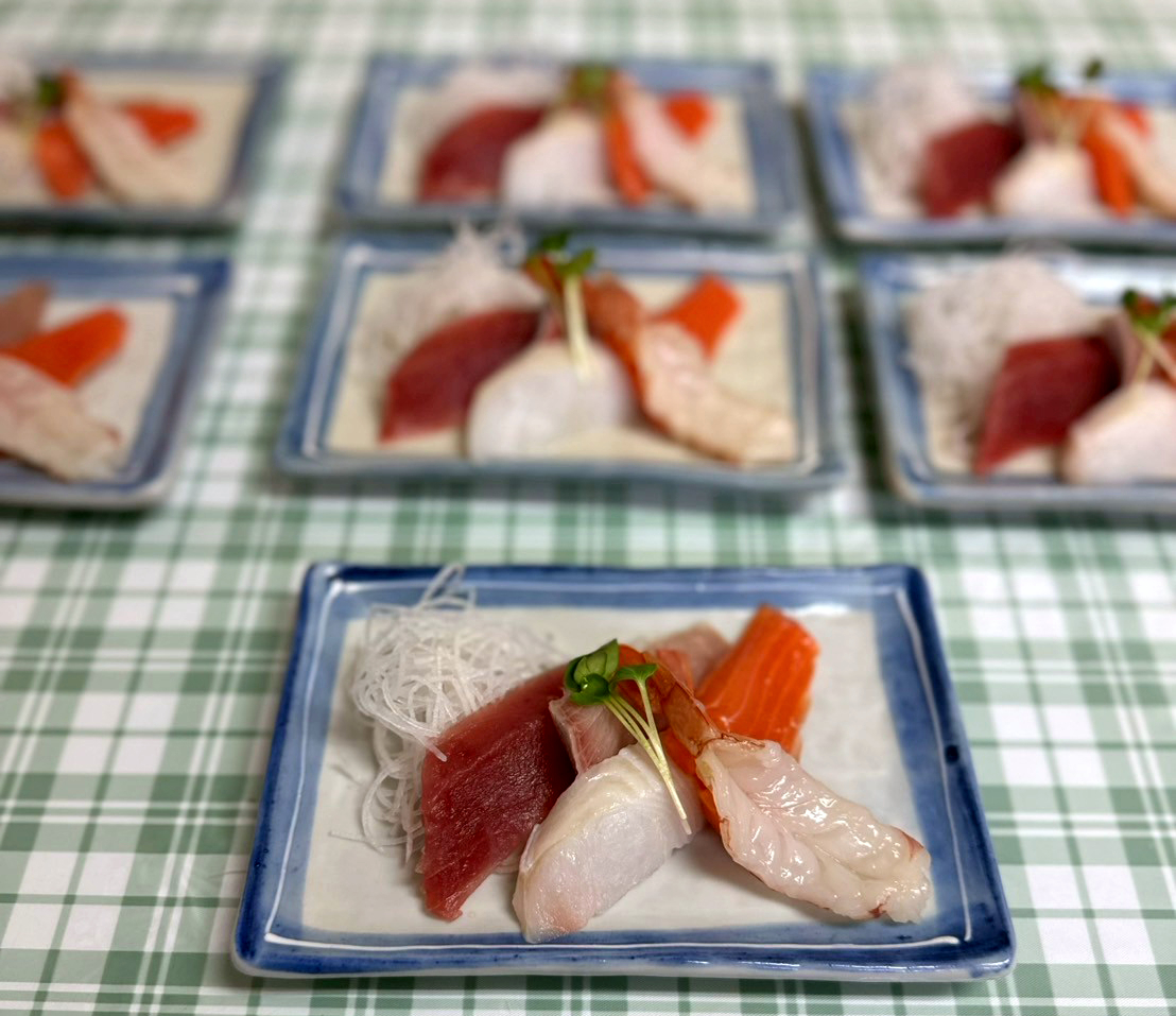 ��H(�����`)4