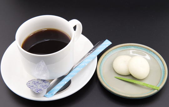 ��H(�����`)7